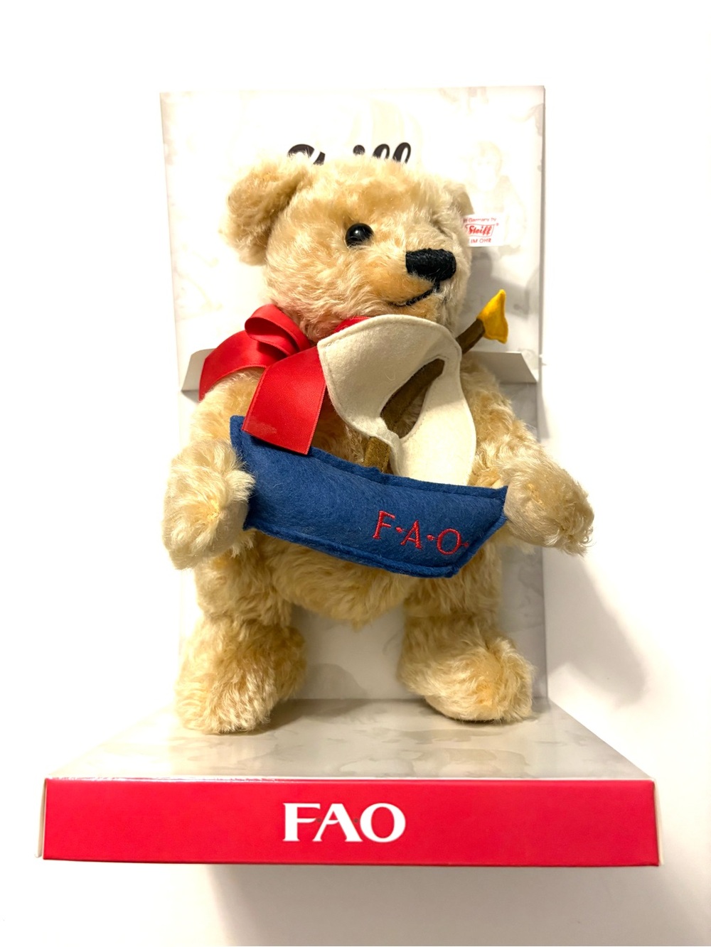 STEIFF Christopher Sailor Teddy Bear
No.284 FAO Schwarz 51733